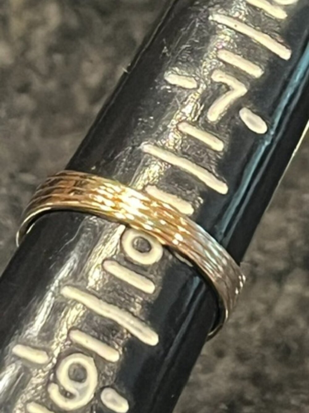 EUC - 10k Yellow Gold 4 Band Puzzle Ring – Size 8 - Picture 5 of 6